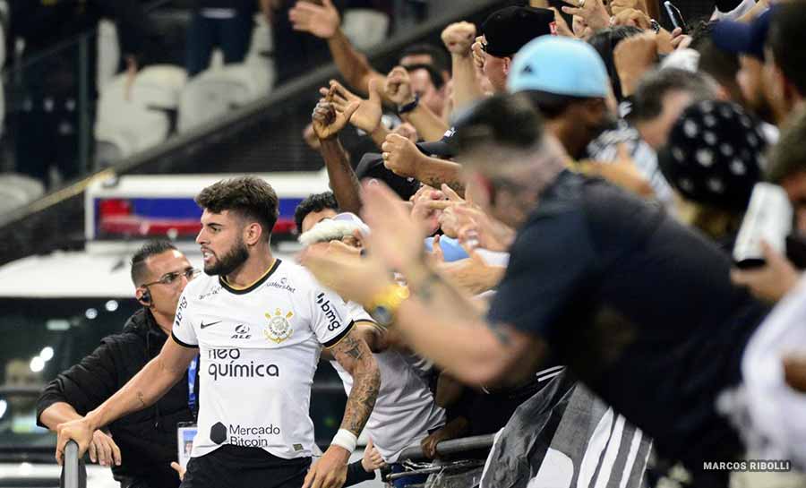 Yuri Alberto vibra com noite de gala e pede música encomendada pelo presidente do Corinthians