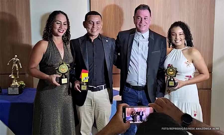 Melhores do Campeonato Acreano 2024 recebem premiação em evento festivo da FFAC