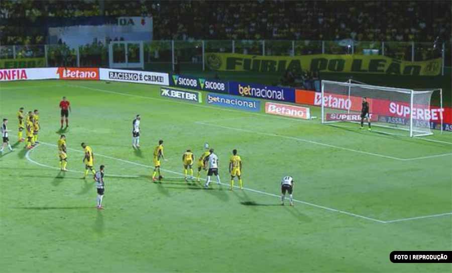 Memphis perde pênalti, Corinthians leva virada do Mirassol e perde a primeira com Dorival