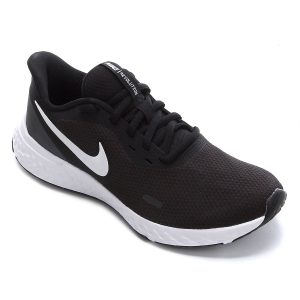 Tênis Nike Revolution 5 Feminino – Preto e Branco